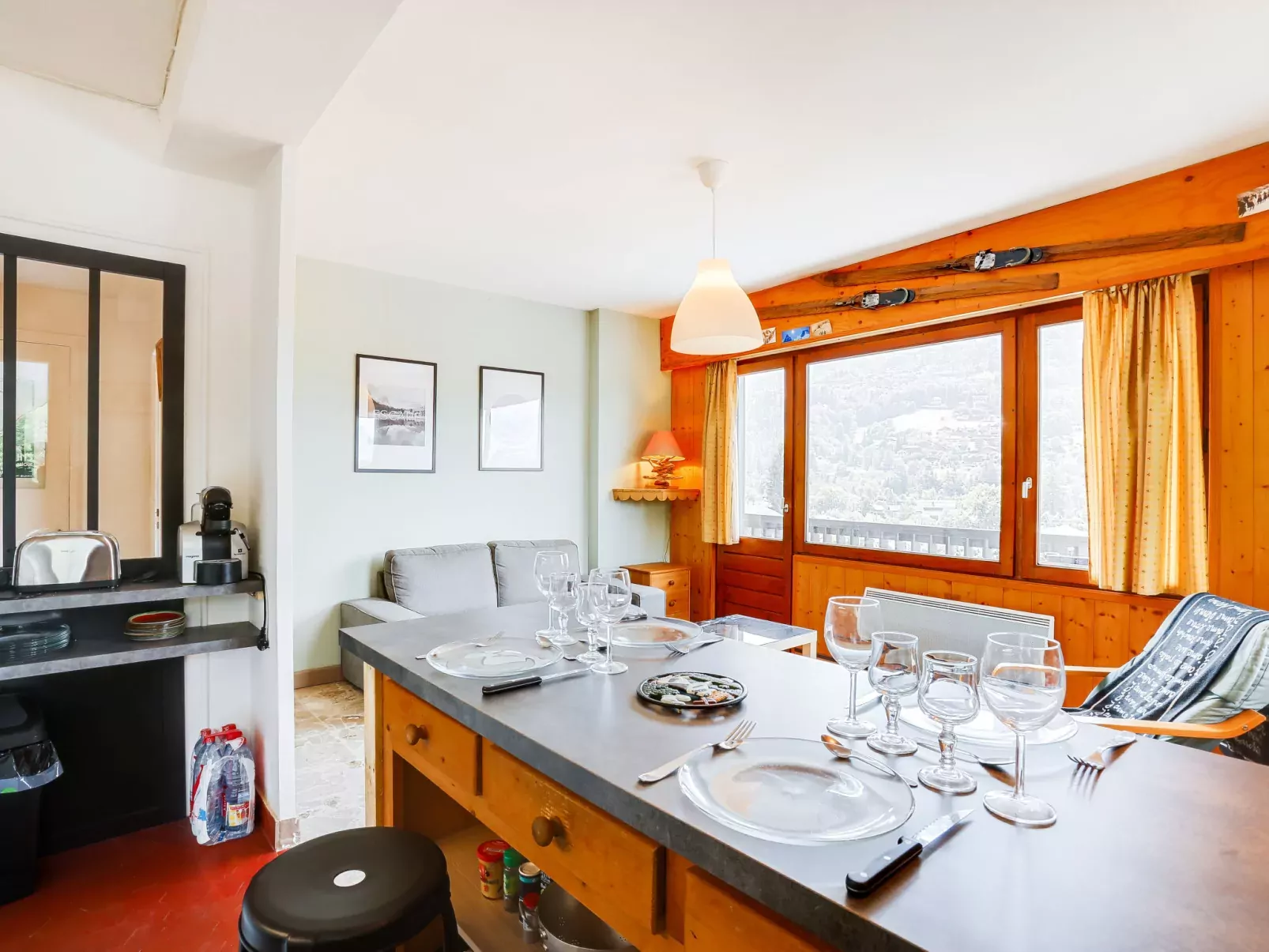 Le Sarto-Inside