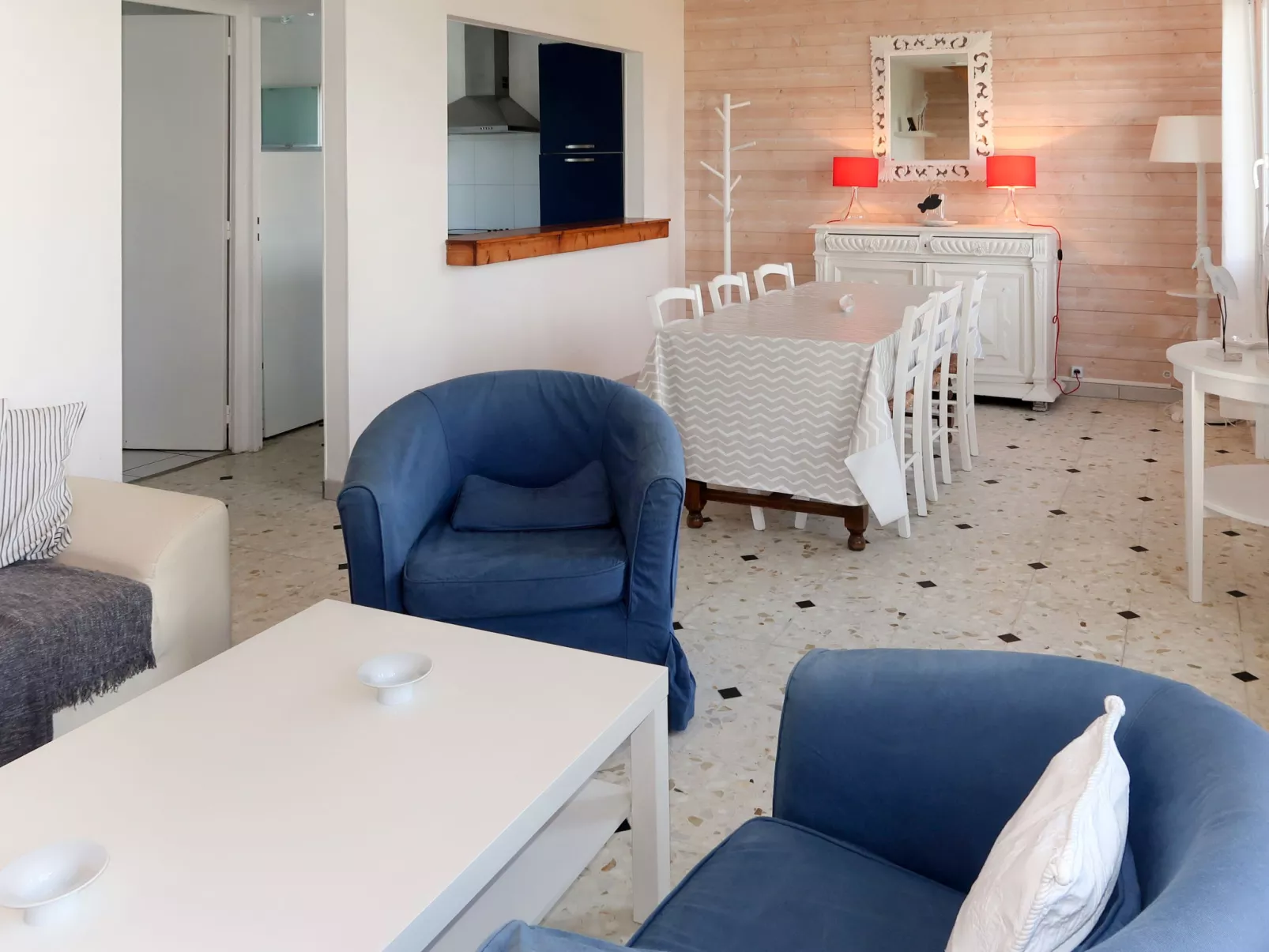 Rendez-vous à la plage-Inside