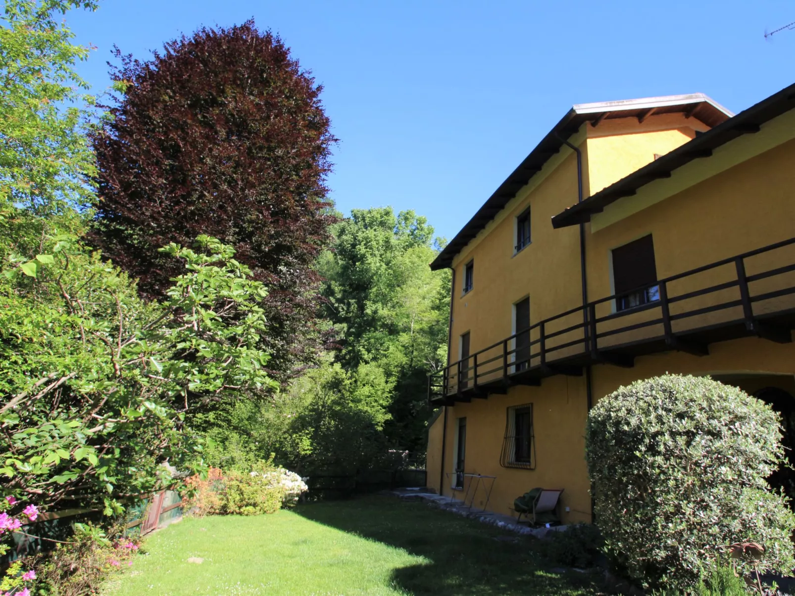 La Furnaseta-Outside