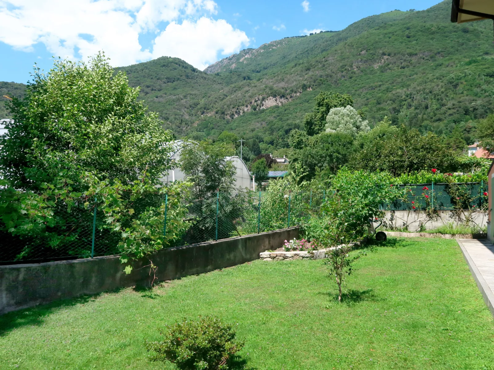 Casa dei fiori-Outside