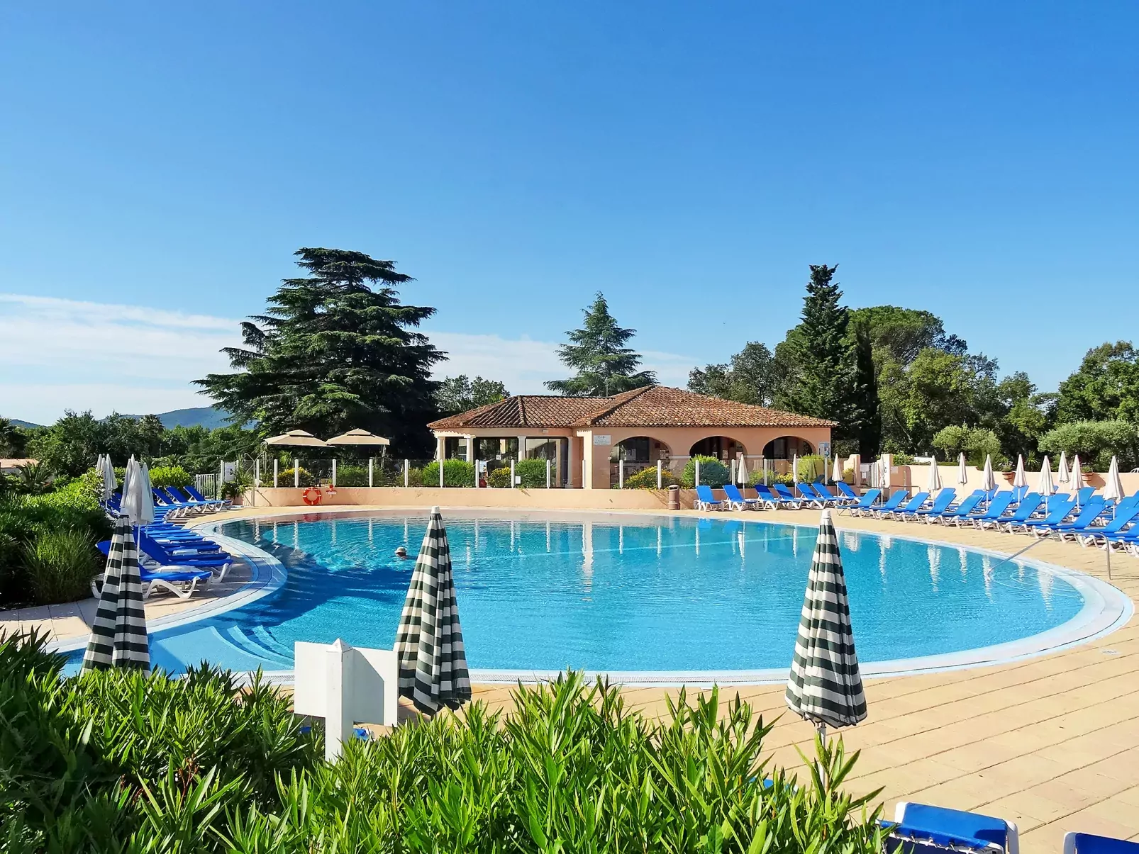 Les Parcs de Grimaud-Outside