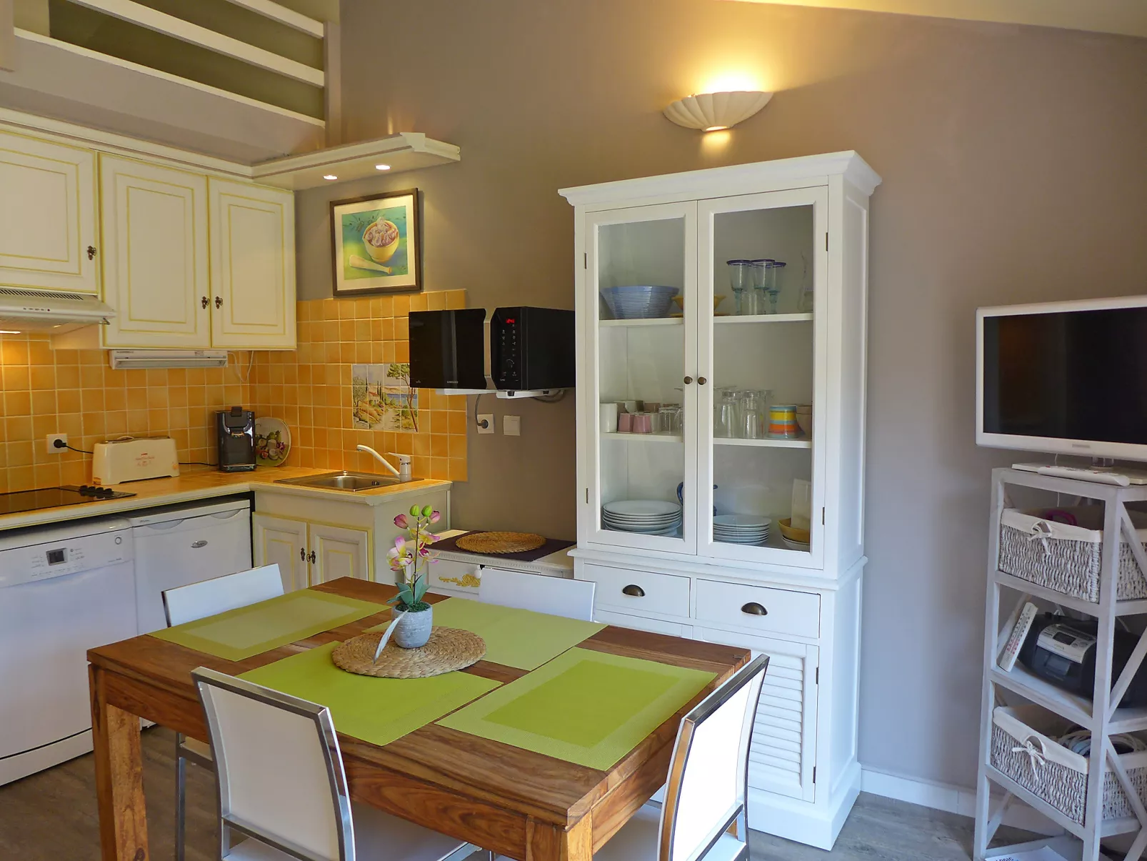 Le Thalassa 1-Inside