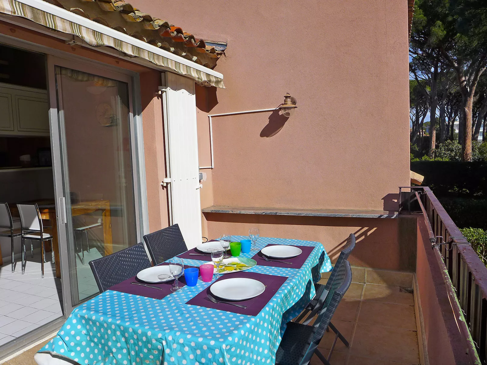 Le Thalassa 1-Outside