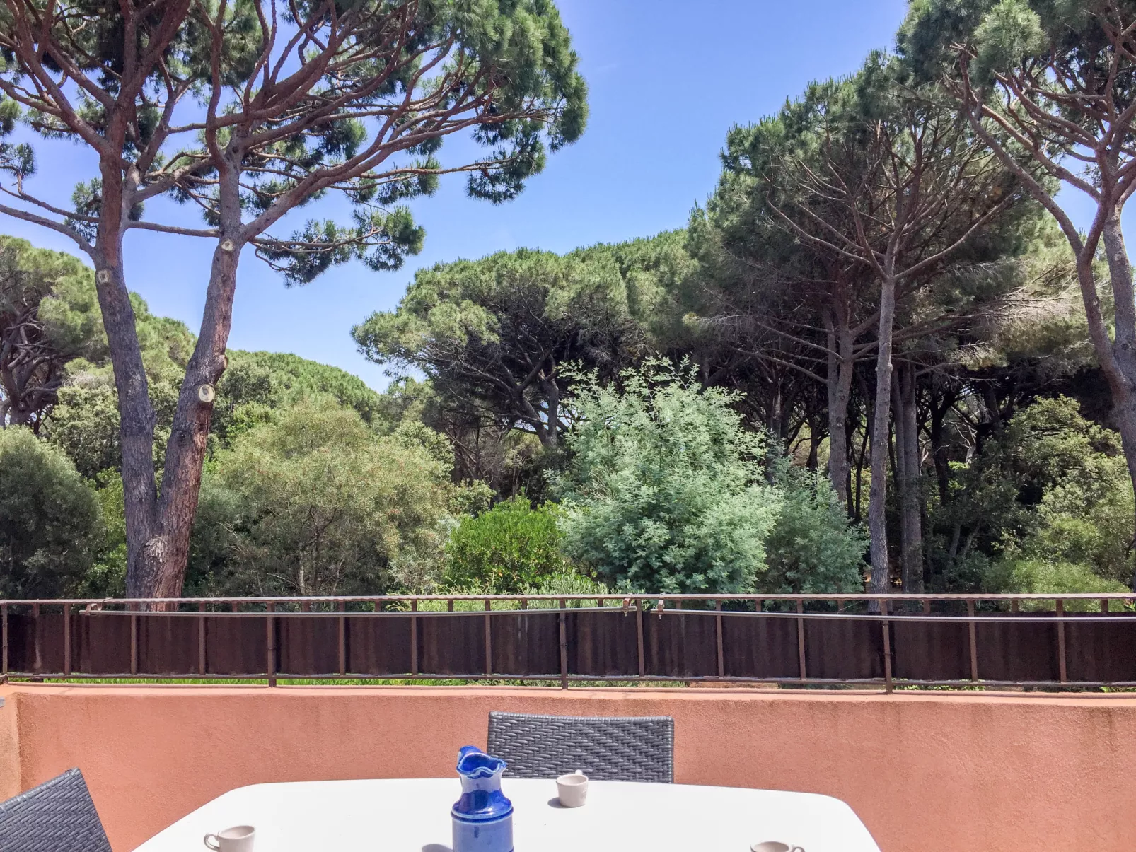 Le Thalassa 1-Outside
