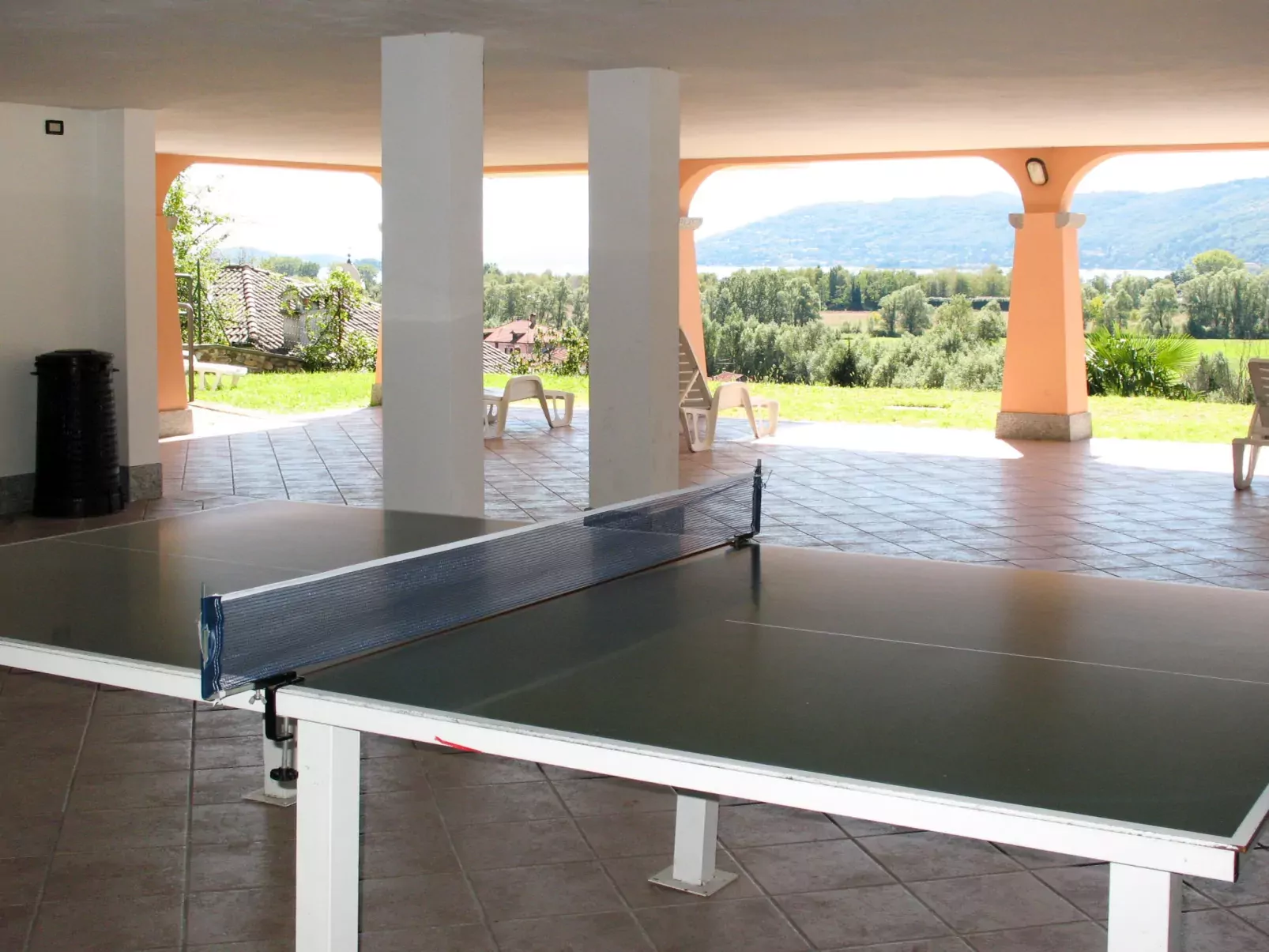 Isolino (FON106)-Outside