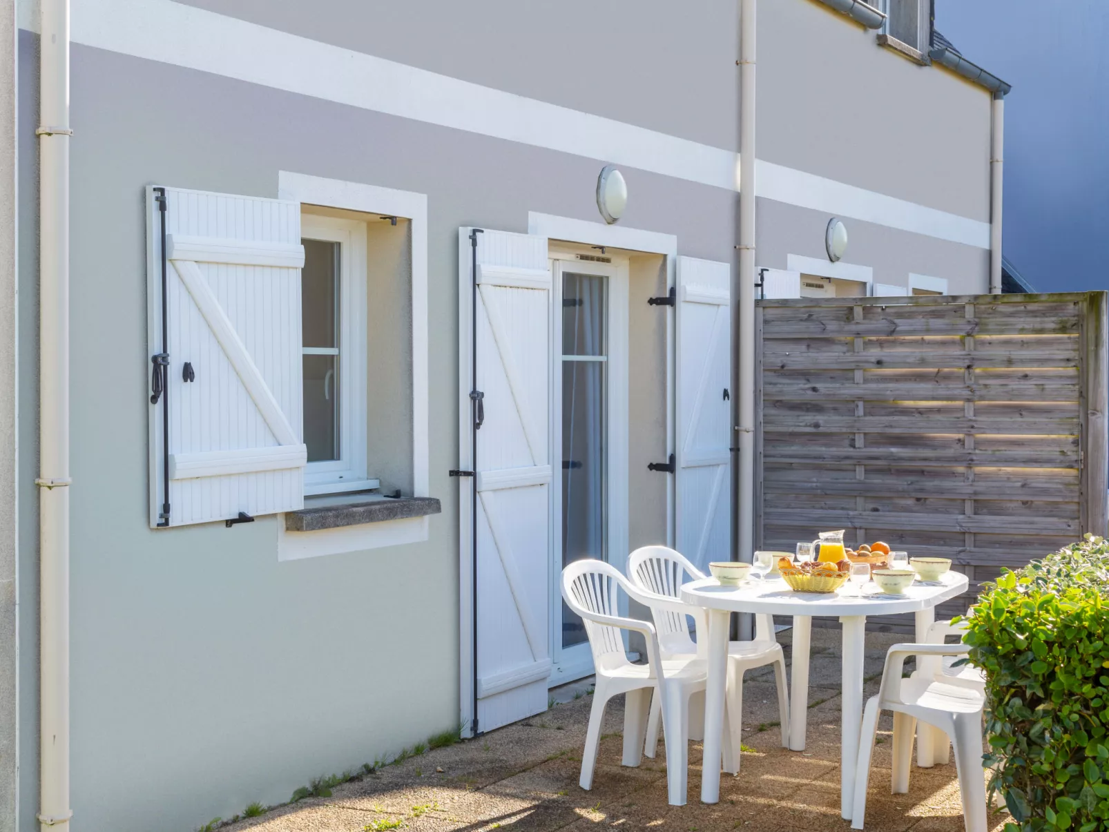 Les Terrasses-Outside