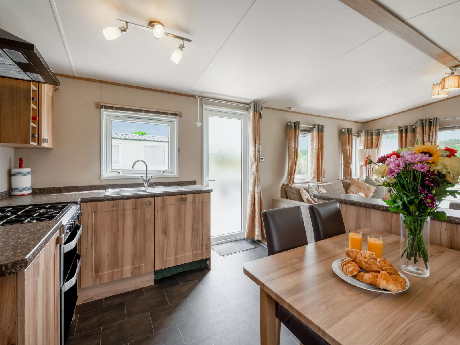 Golf View-Inside