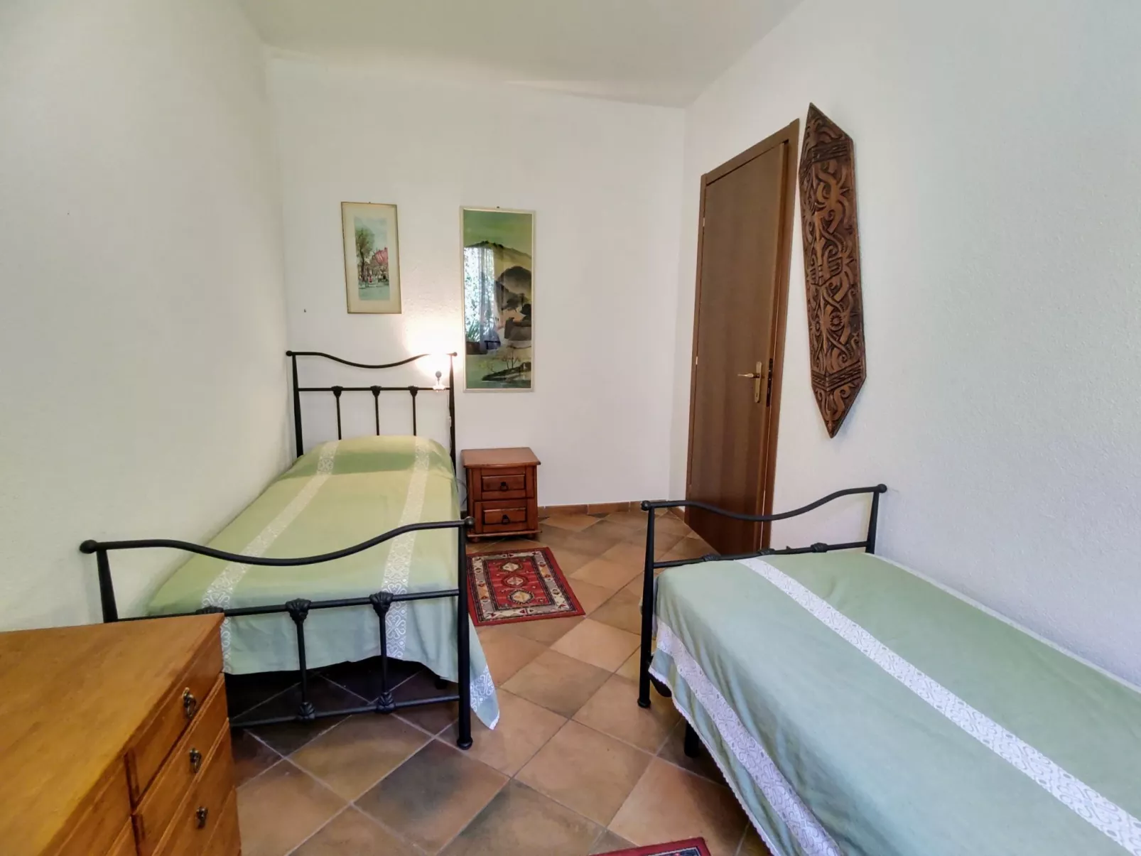 La Rocca-Inside