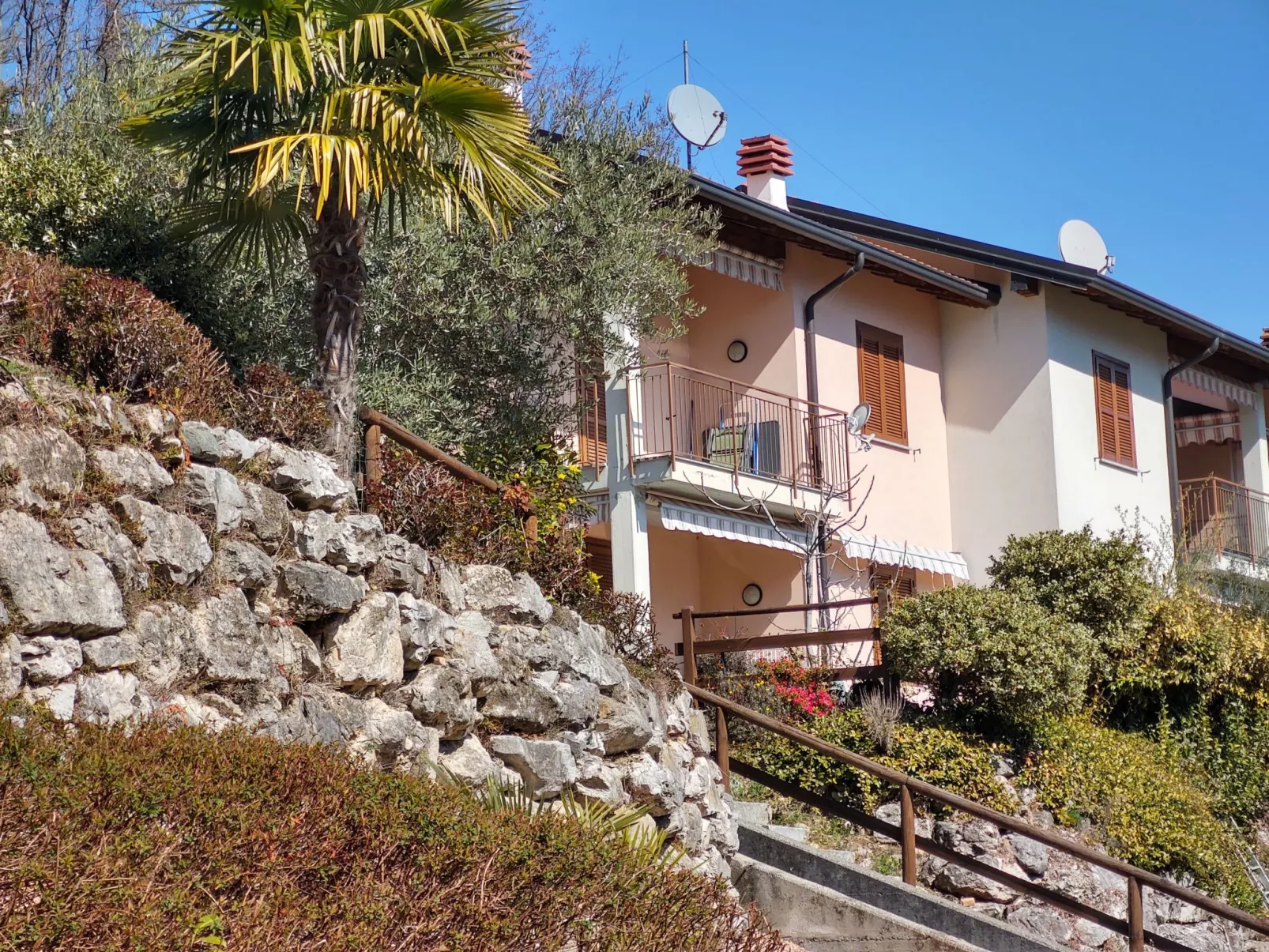 La Rocca-Outside