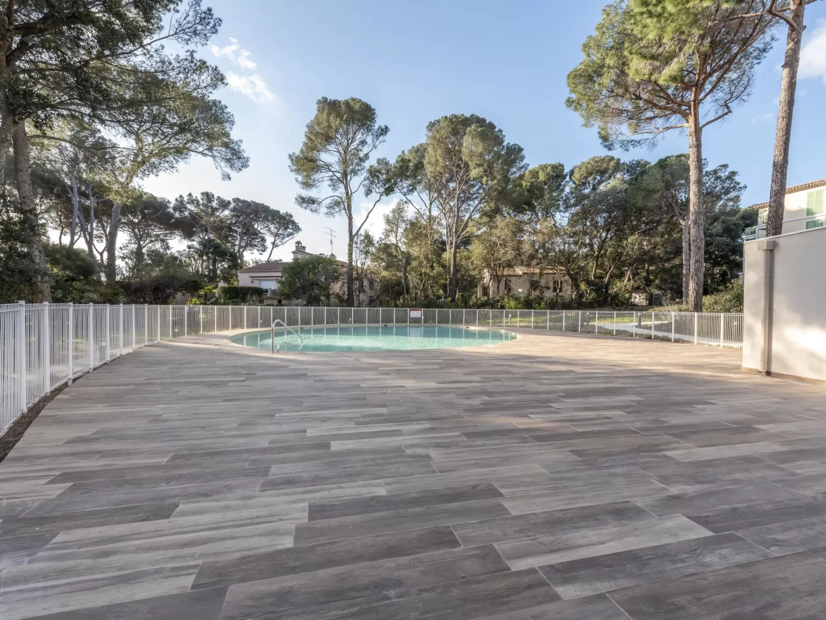 Le Domaine-Dedans