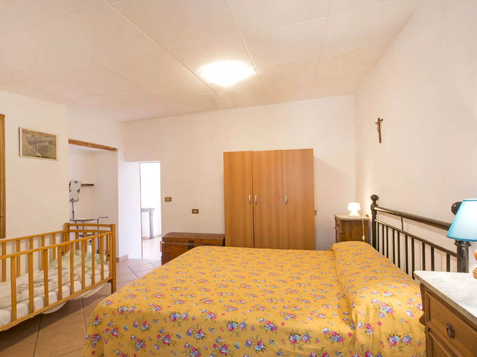 Via Vannocci-Inside