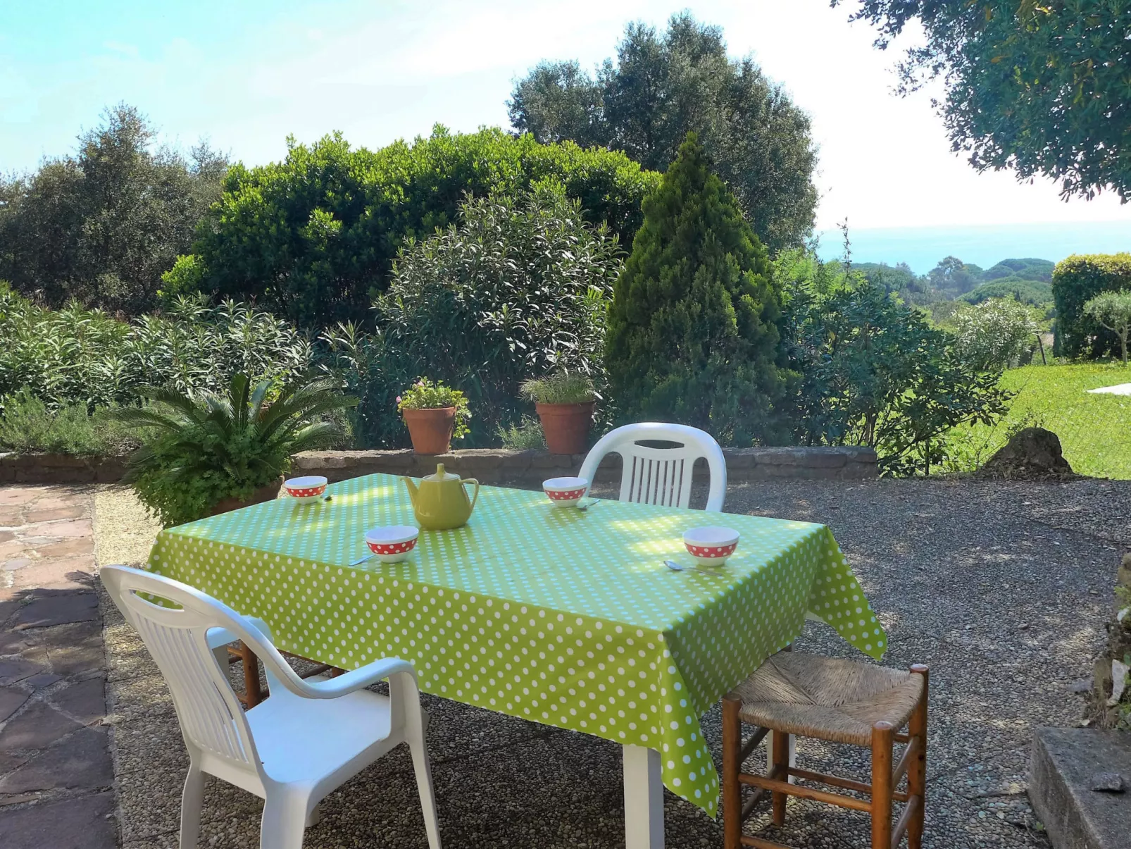 Villa Chantoiseau-Outside