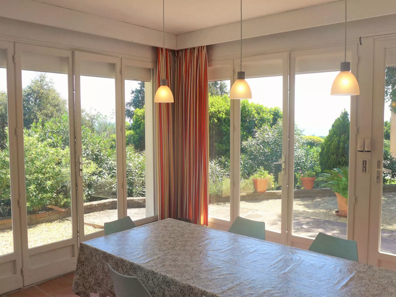 Villa Chantoiseau-Inside