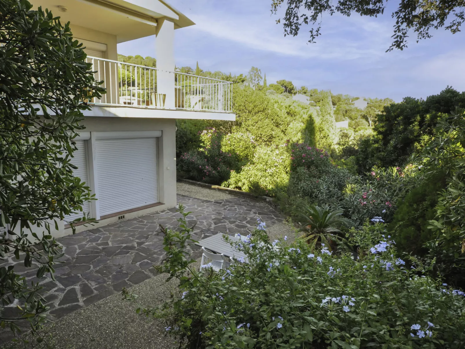Villa Chantoiseau-Outside