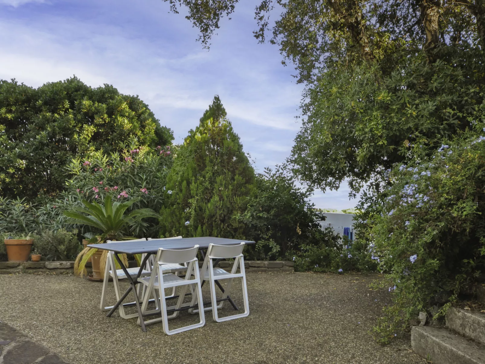 Villa Chantoiseau-Outside
