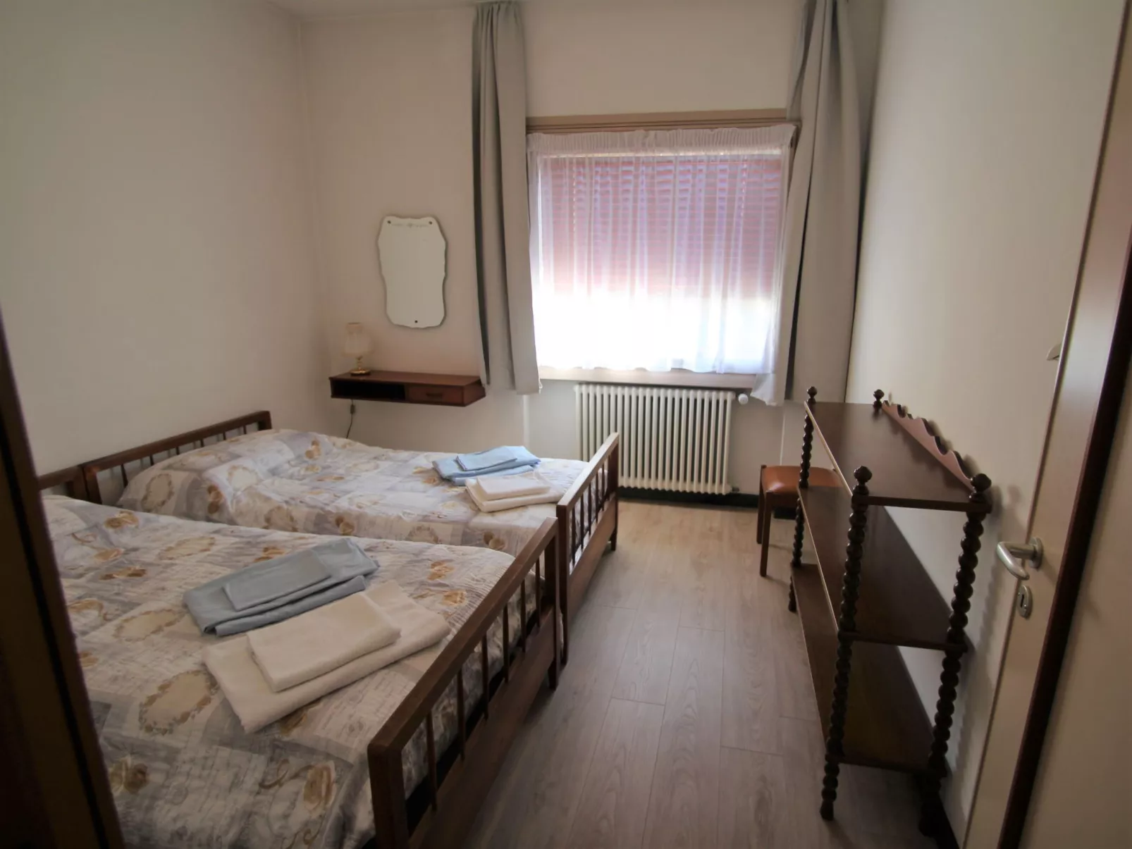 Lungolago-Inside