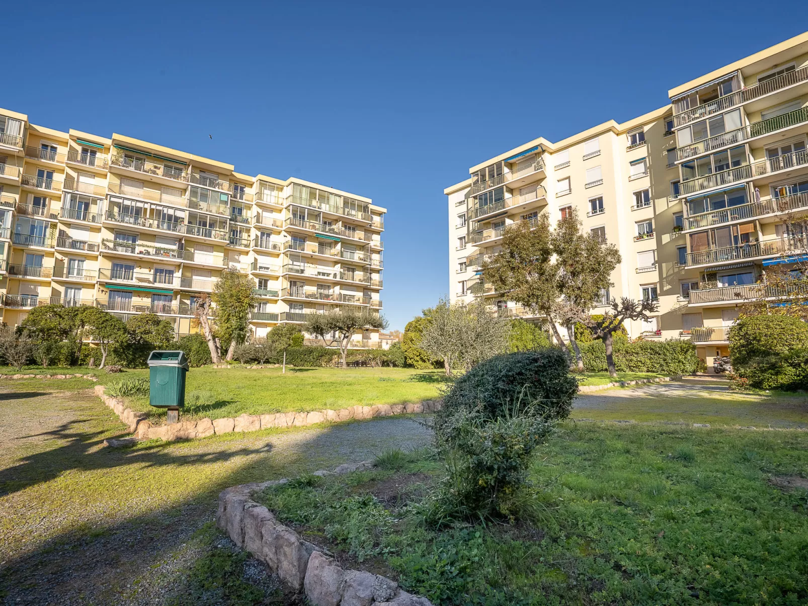Le Grand Parc-Outside
