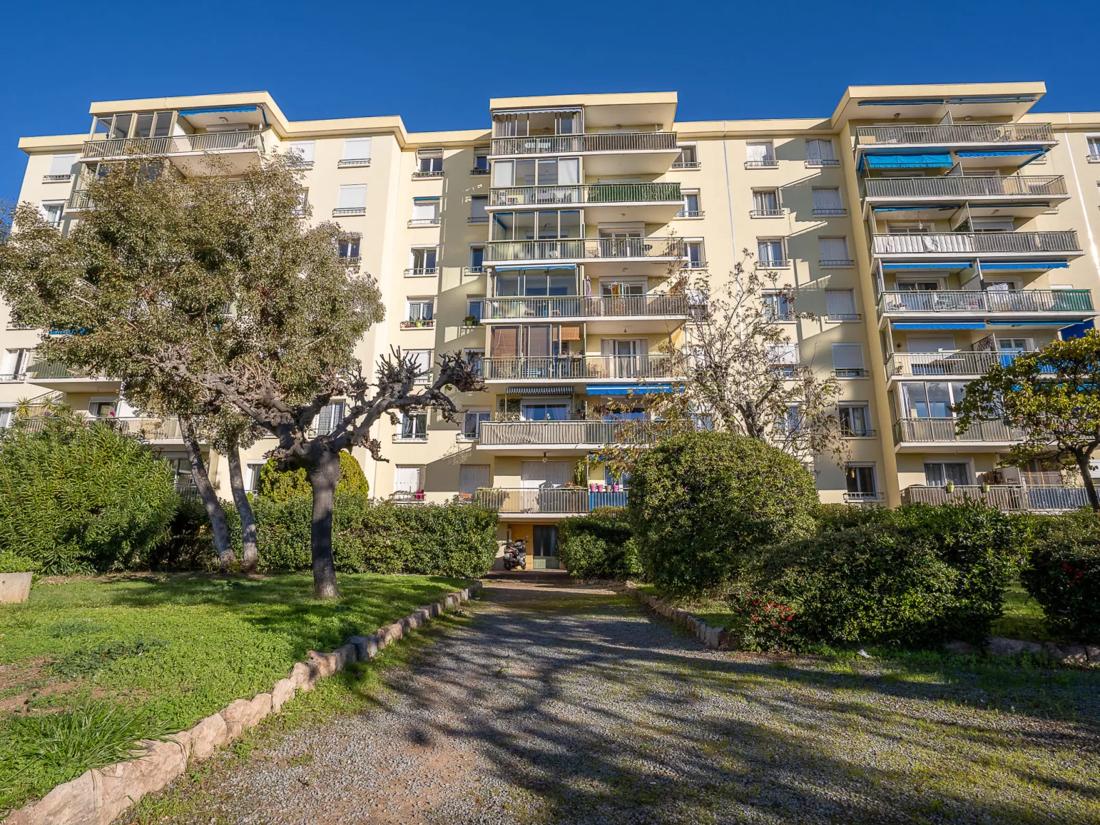 Le Grand Parc-Outside