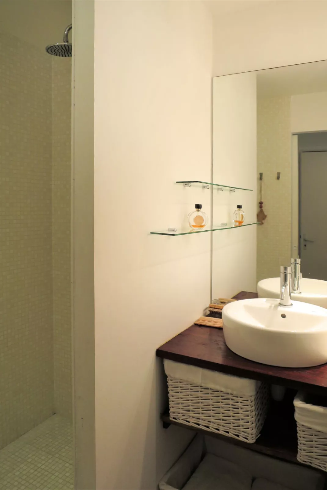 Les Bains Douche-Inside