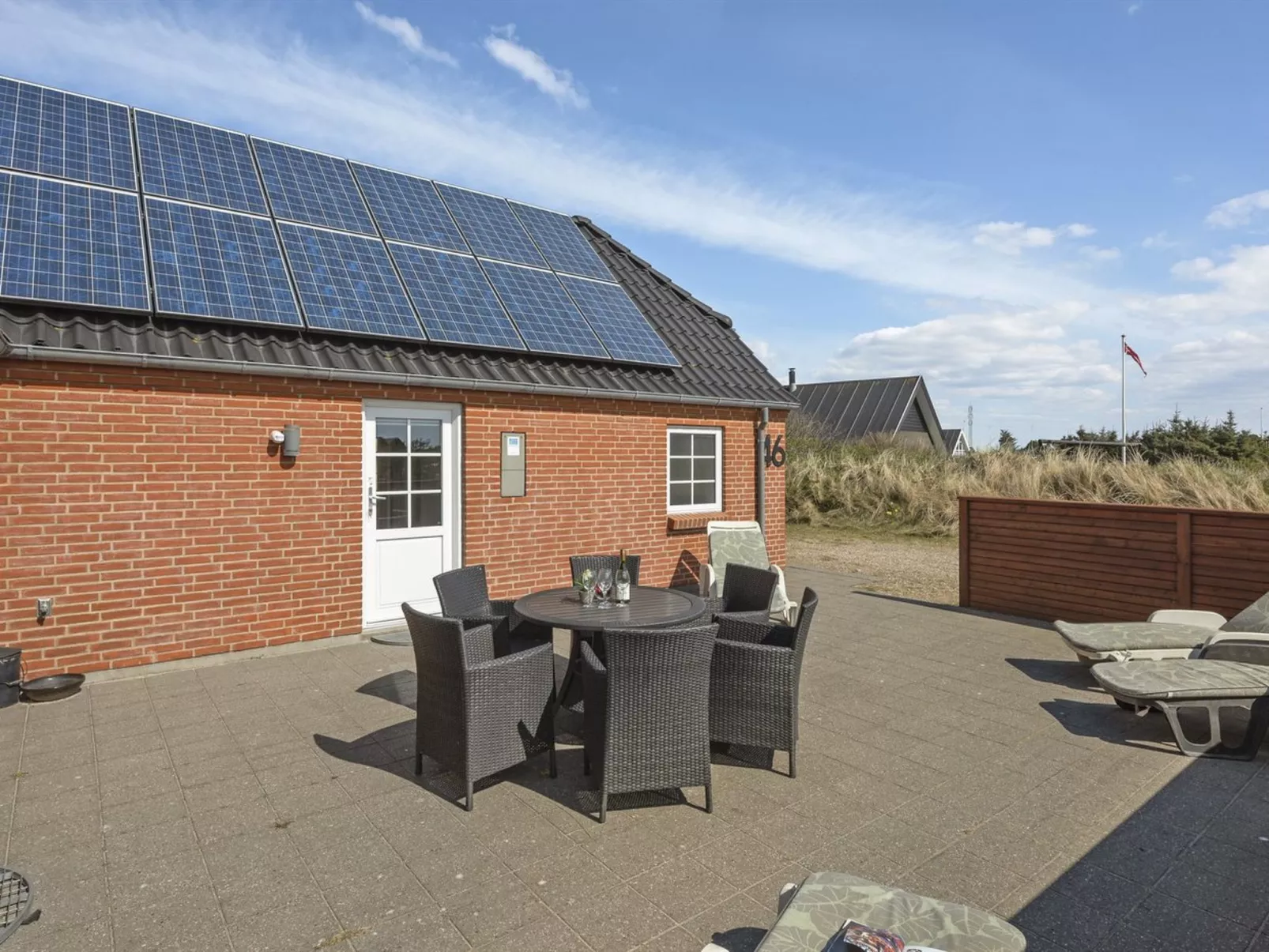 "Didrika" - 800m from the sea-Outside
