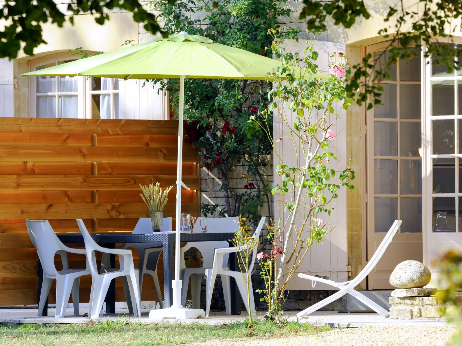 Le Clos des Rives-Outside