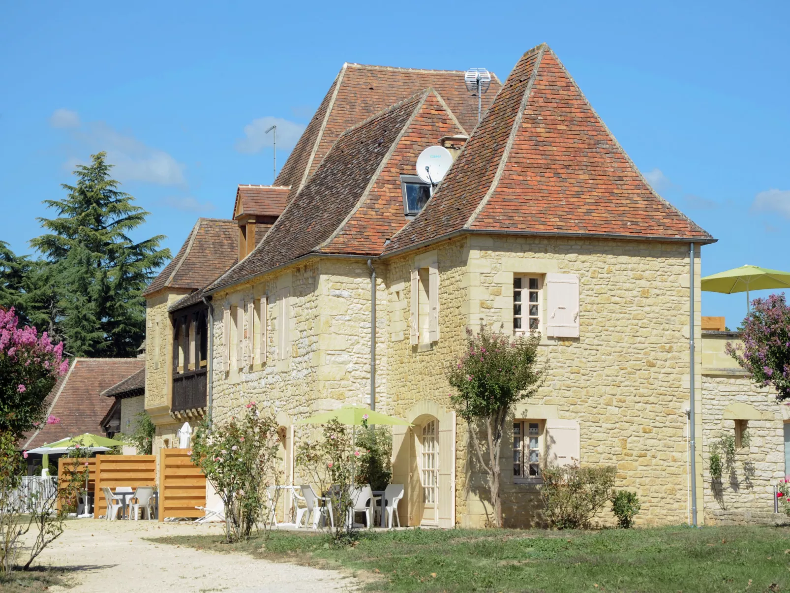Le Clos des Rives-Outside