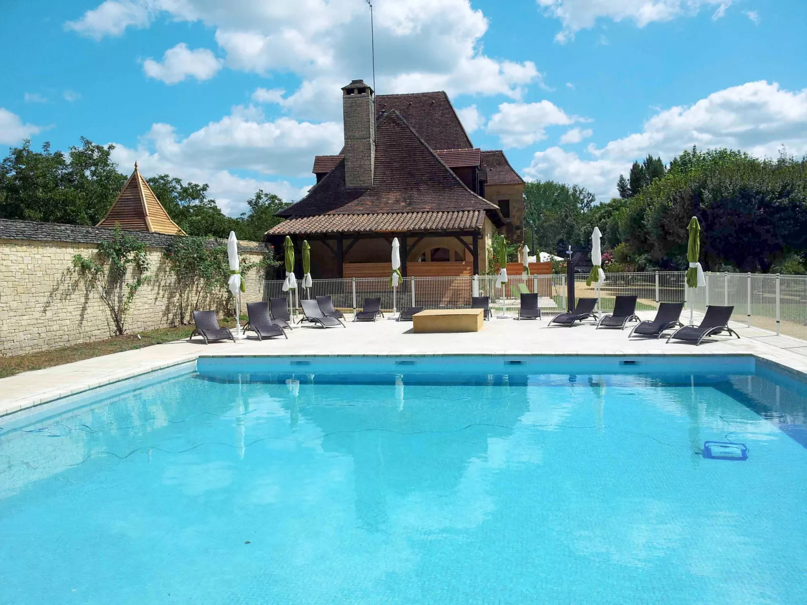 Le Clos des Rives-Outside