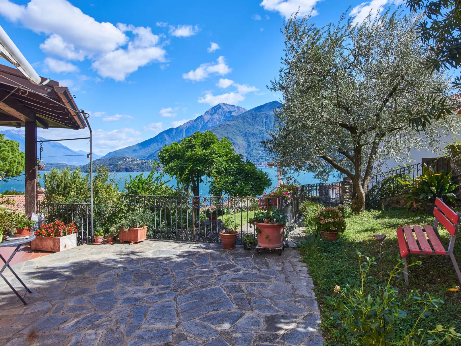 Terrazzo fiorito-Outside
