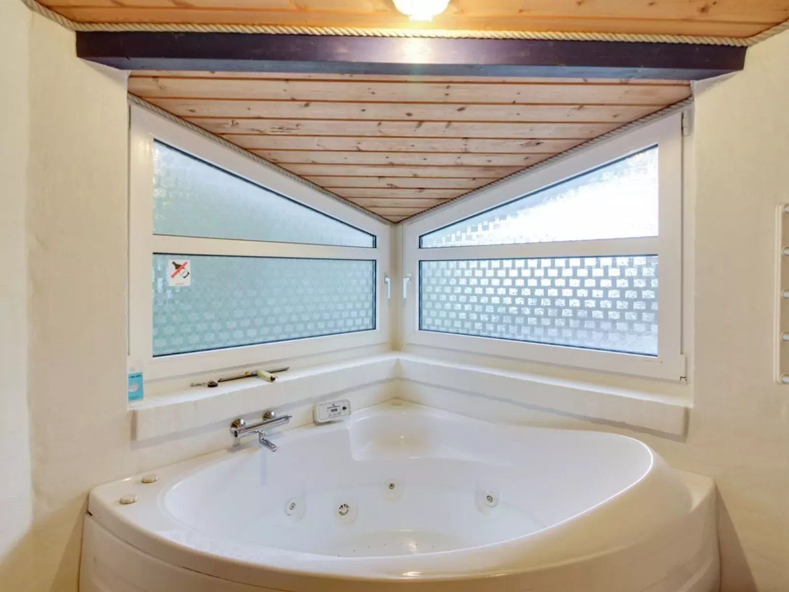 "Leoni" - 500m from the sea-Outside