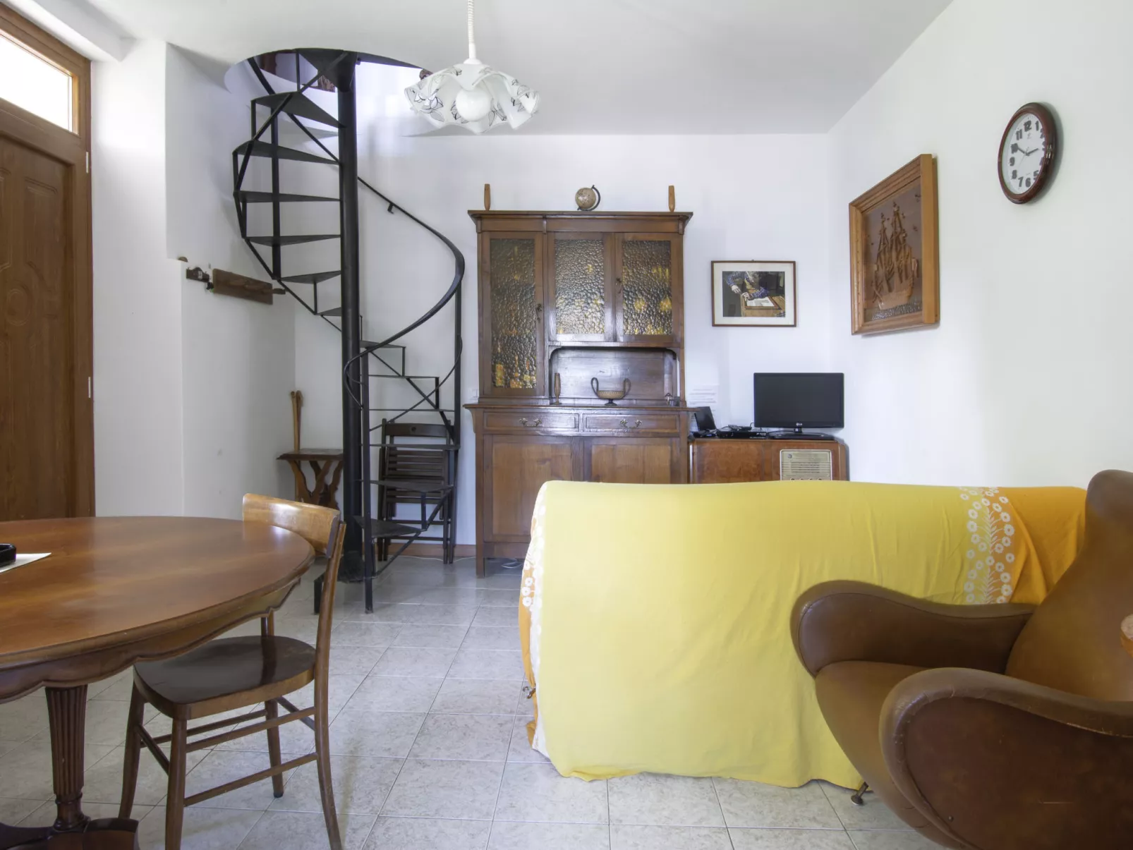 La Coccinella-Inside