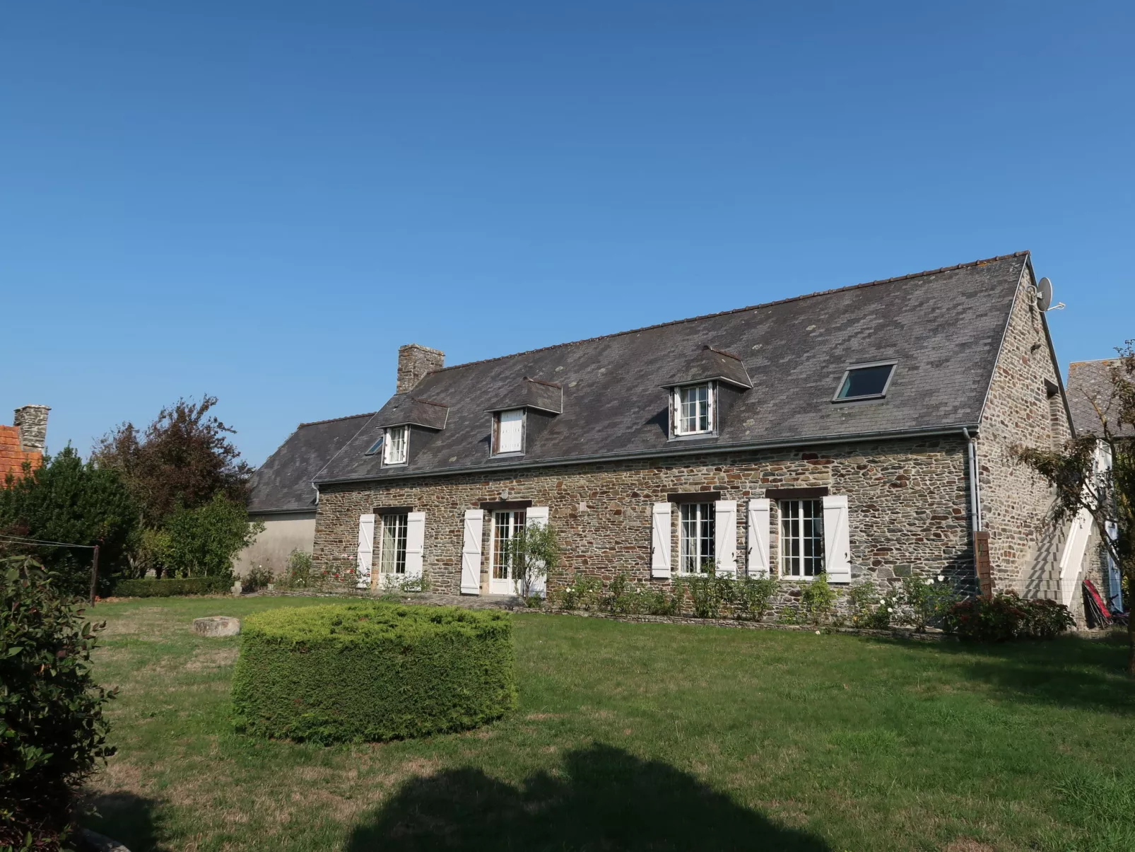 La Longère-Outside