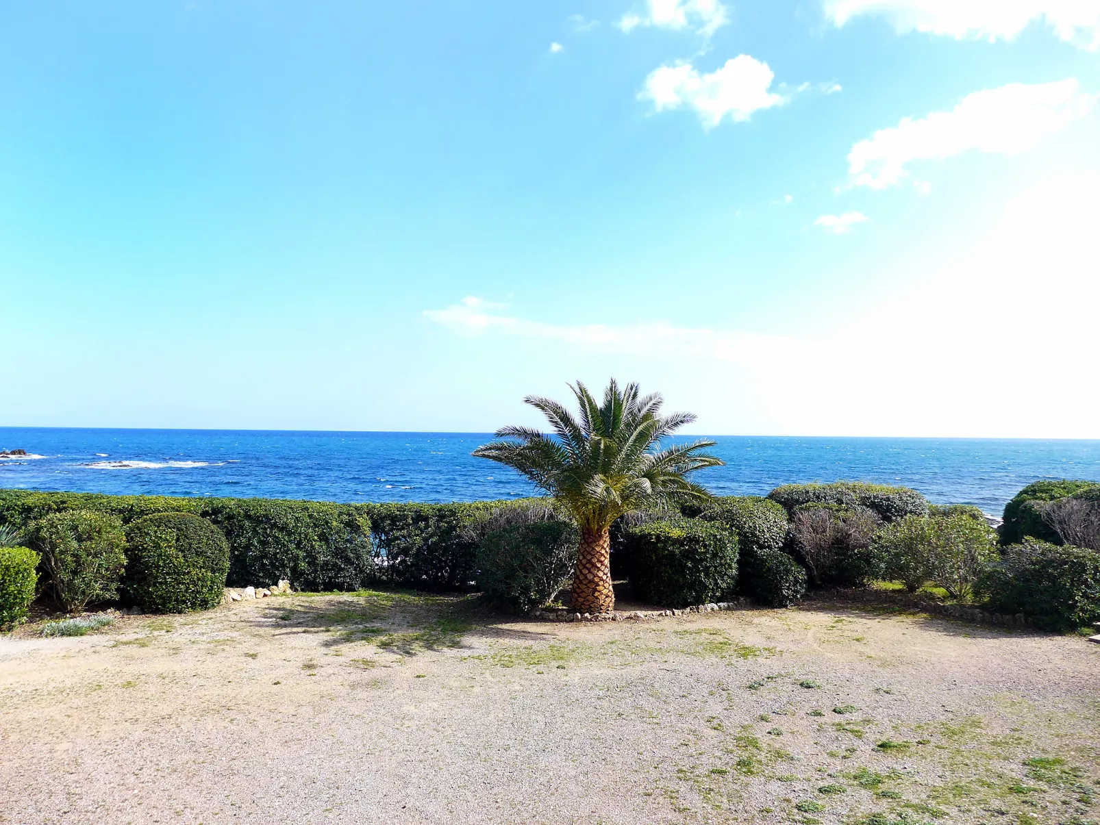 Les Corailleurs-Outside