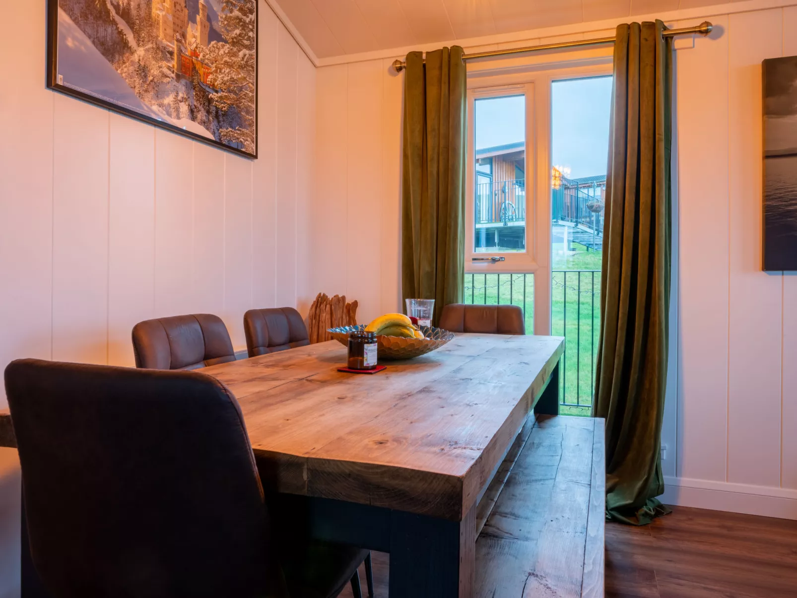 Loch Leven Lodge 25 East-Inside