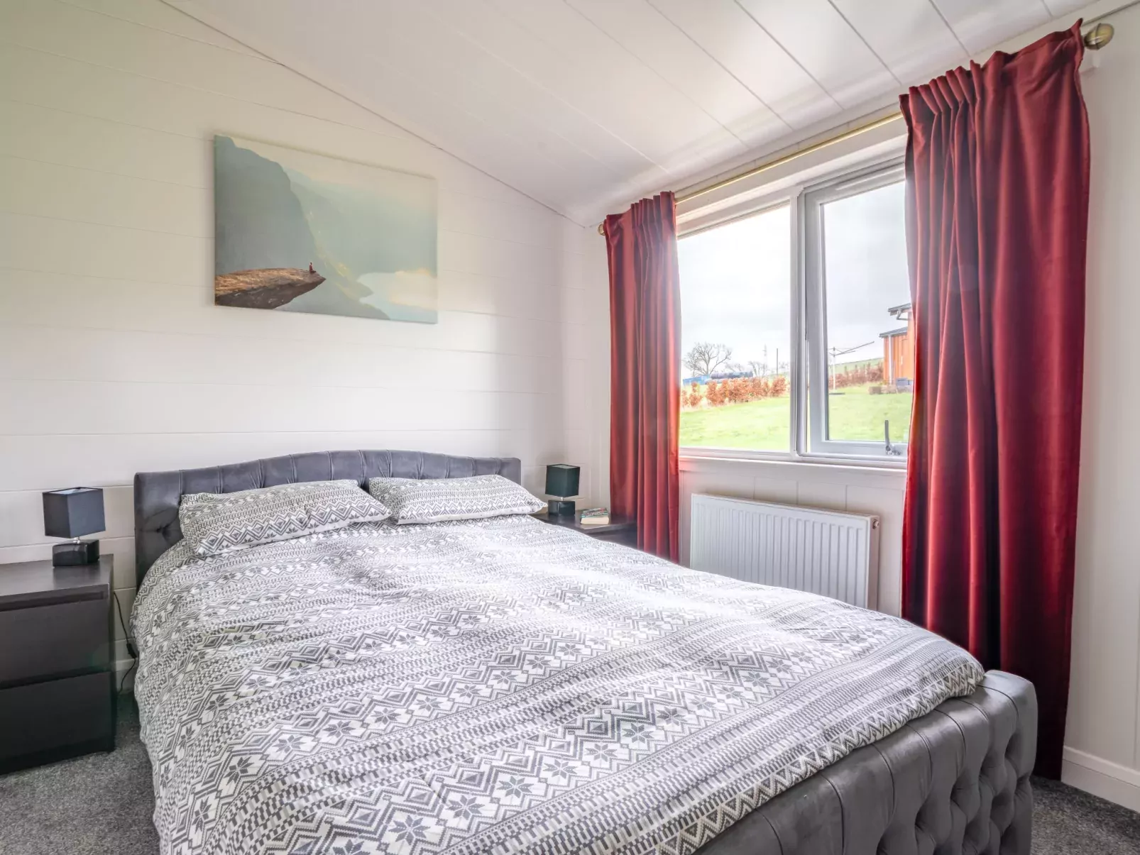Loch Leven Lodge 25 East-Inside