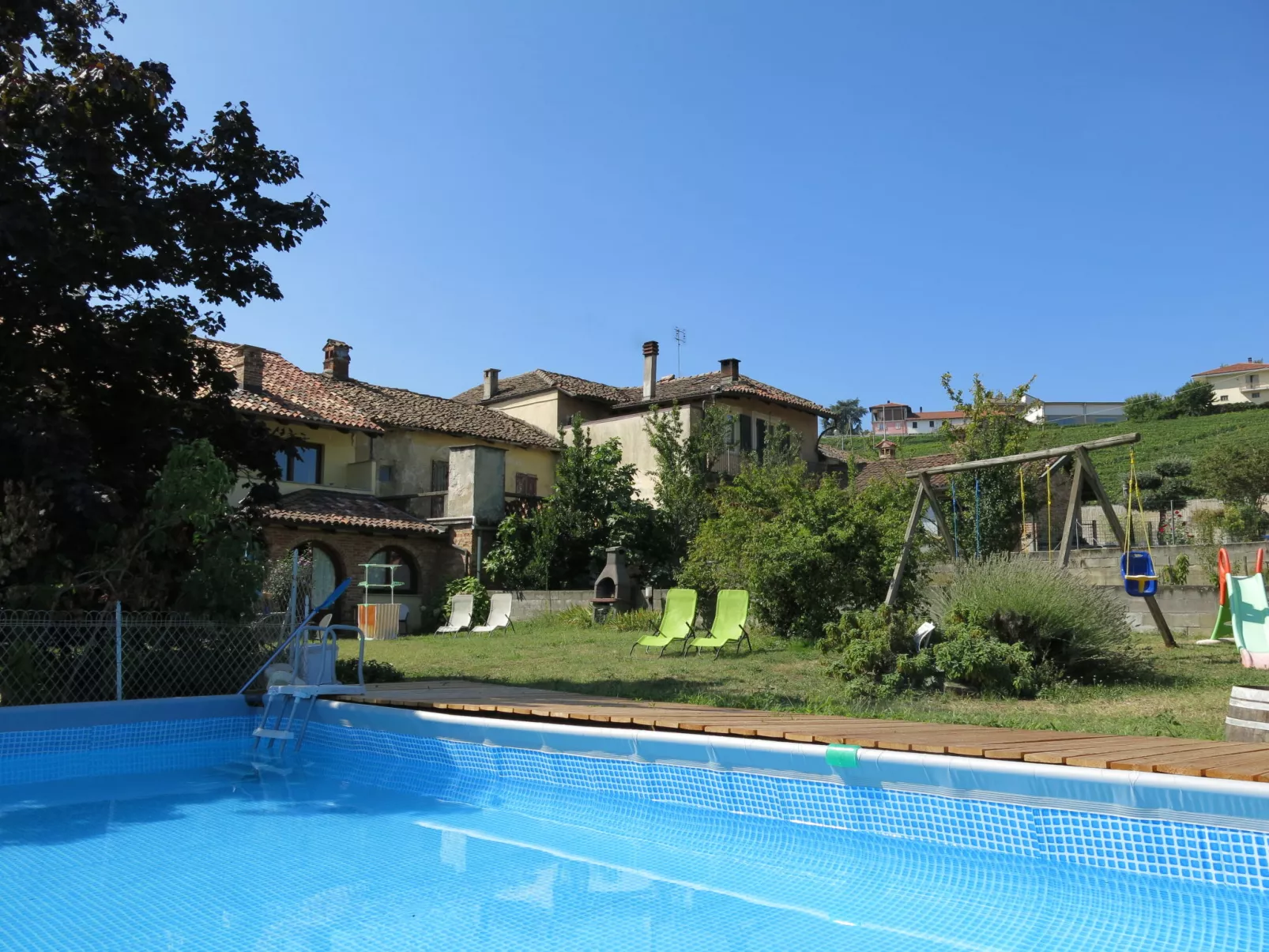 Il Sole-Outside