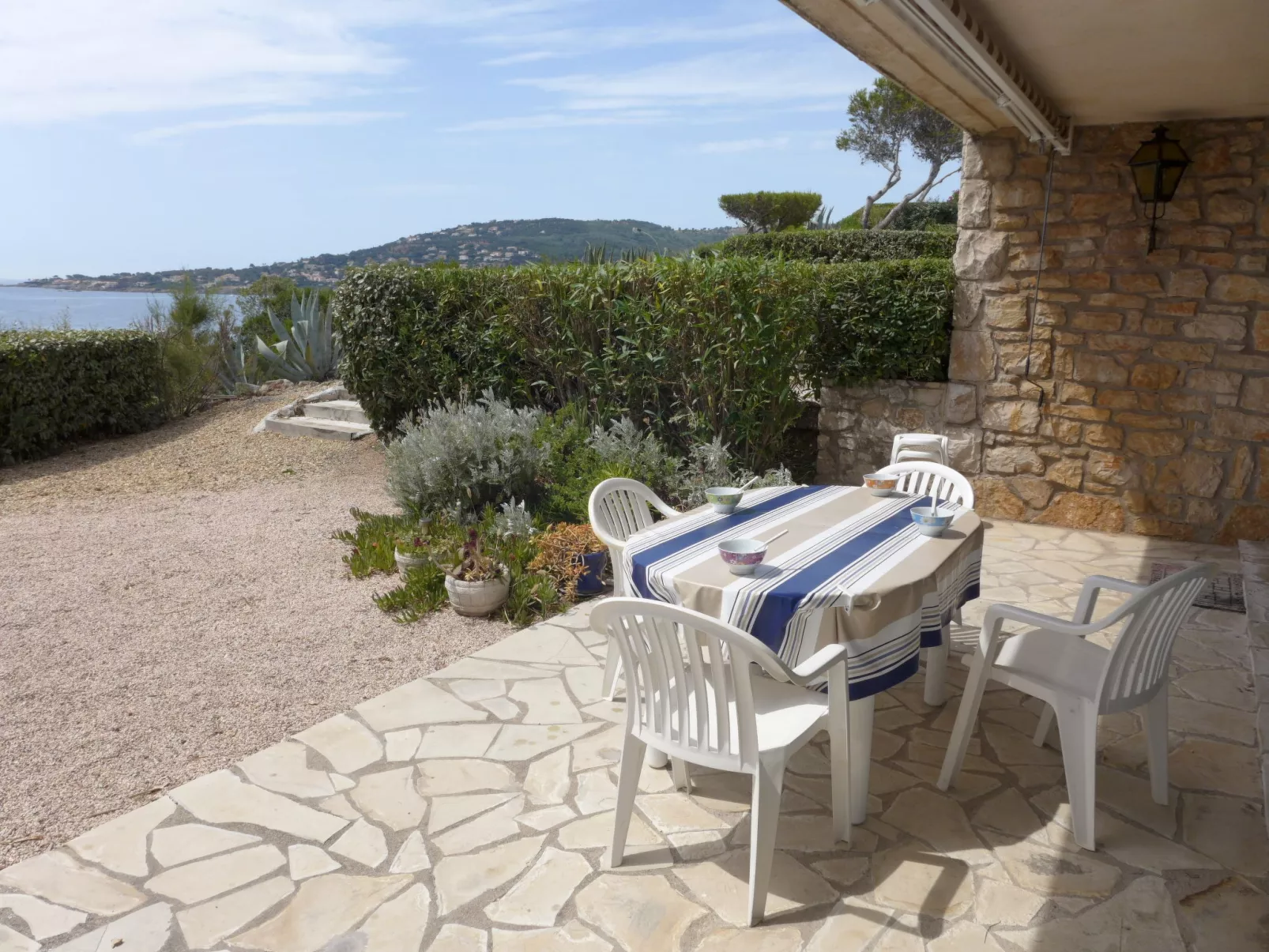 Les Maures de l'Esterel-Outside