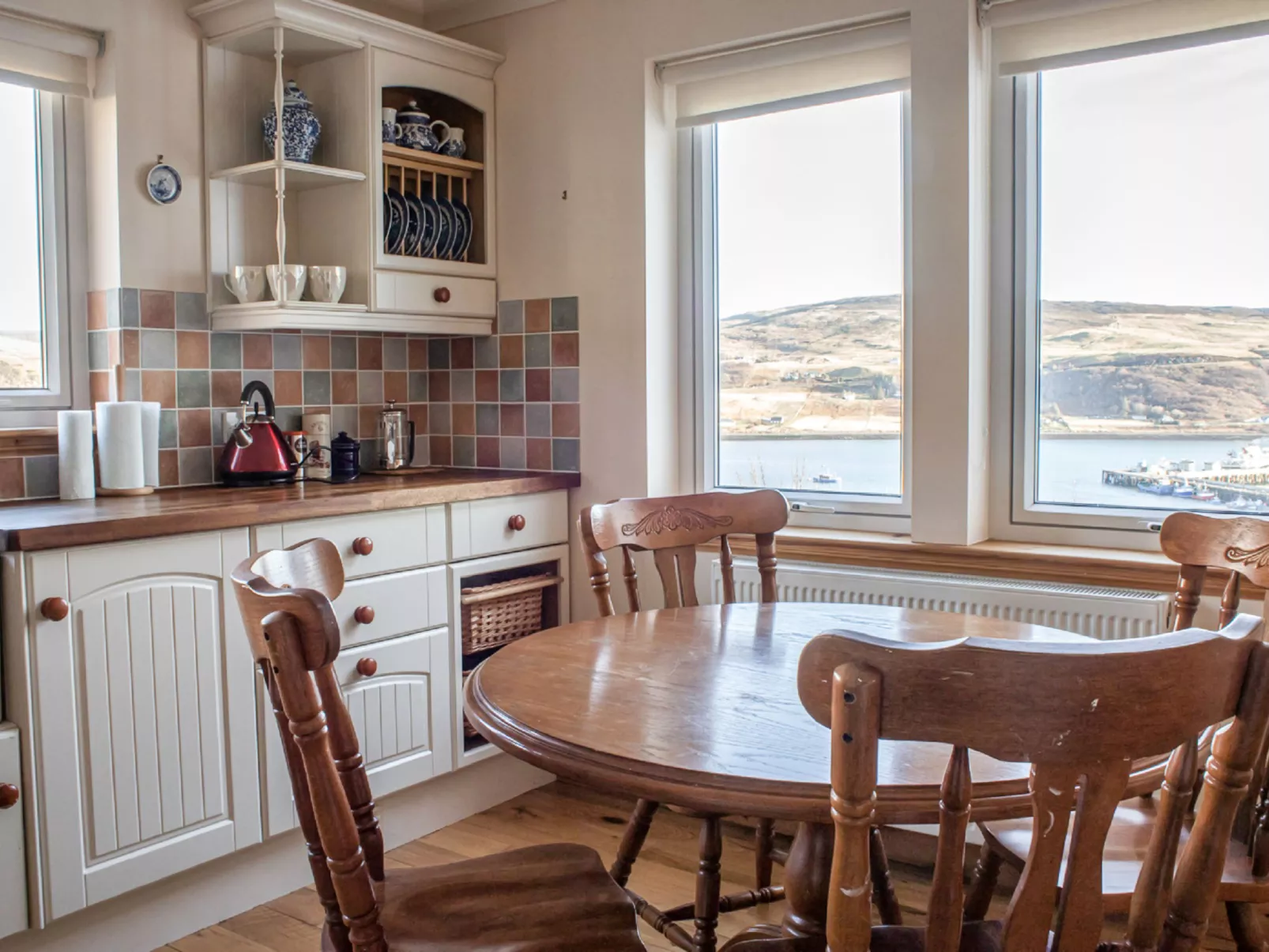 Bay View-Inside