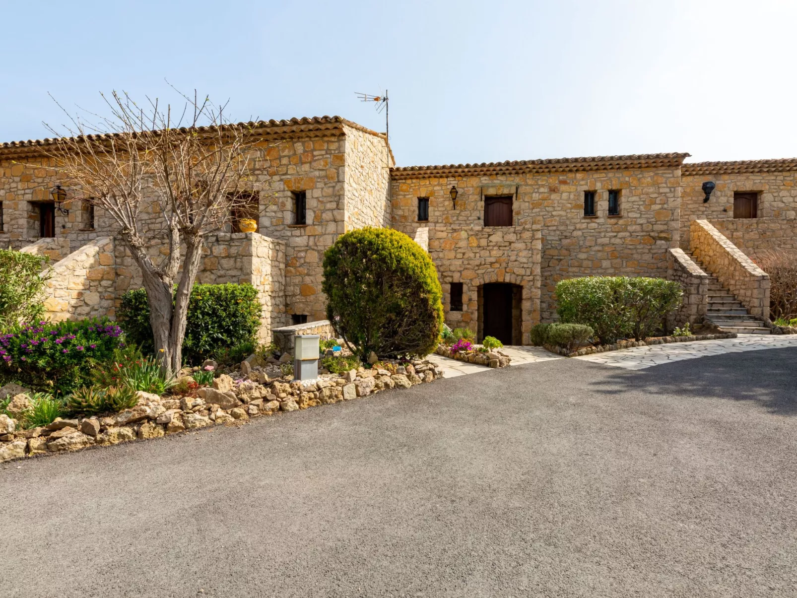 Les Maures de l'Esterel-Outside