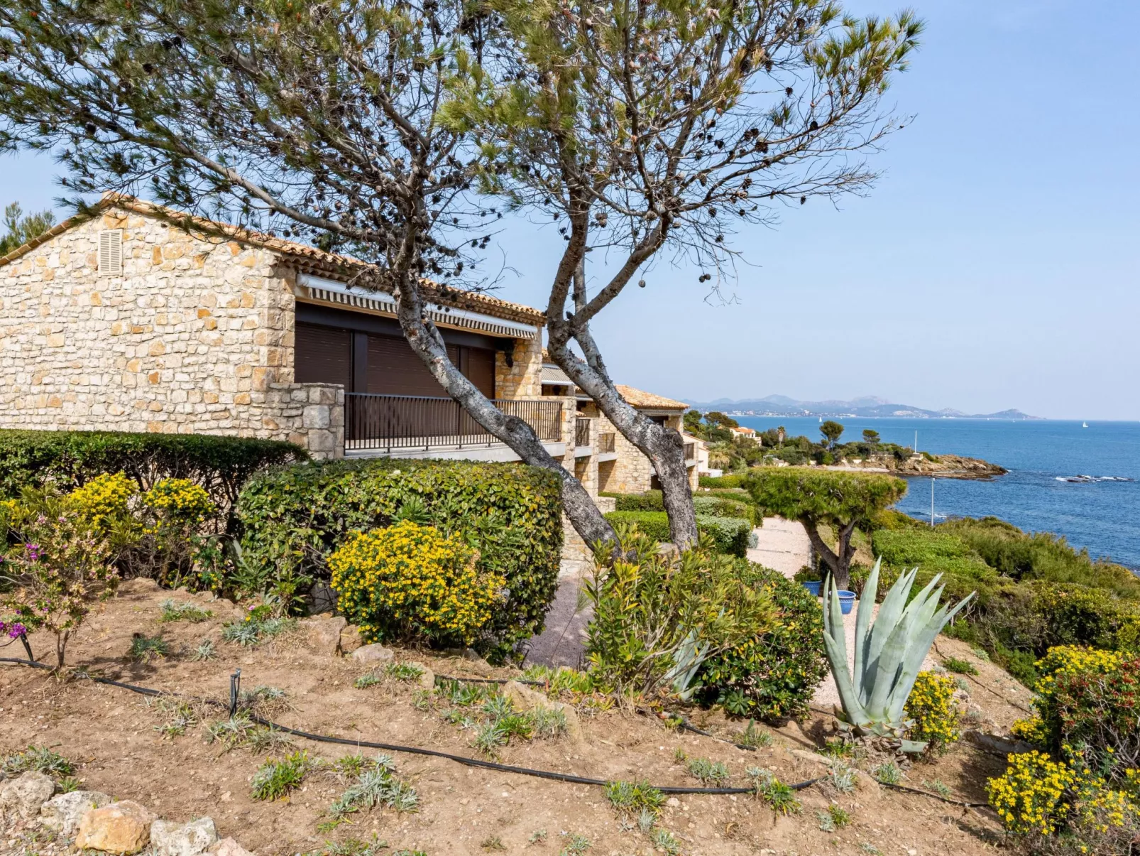 Les Maures de l'Esterel-Outside