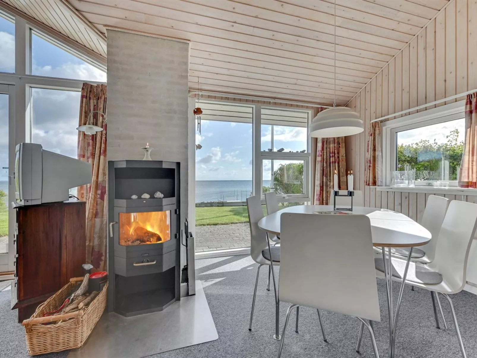 "Keti" - 5m from the sea-Drinnen