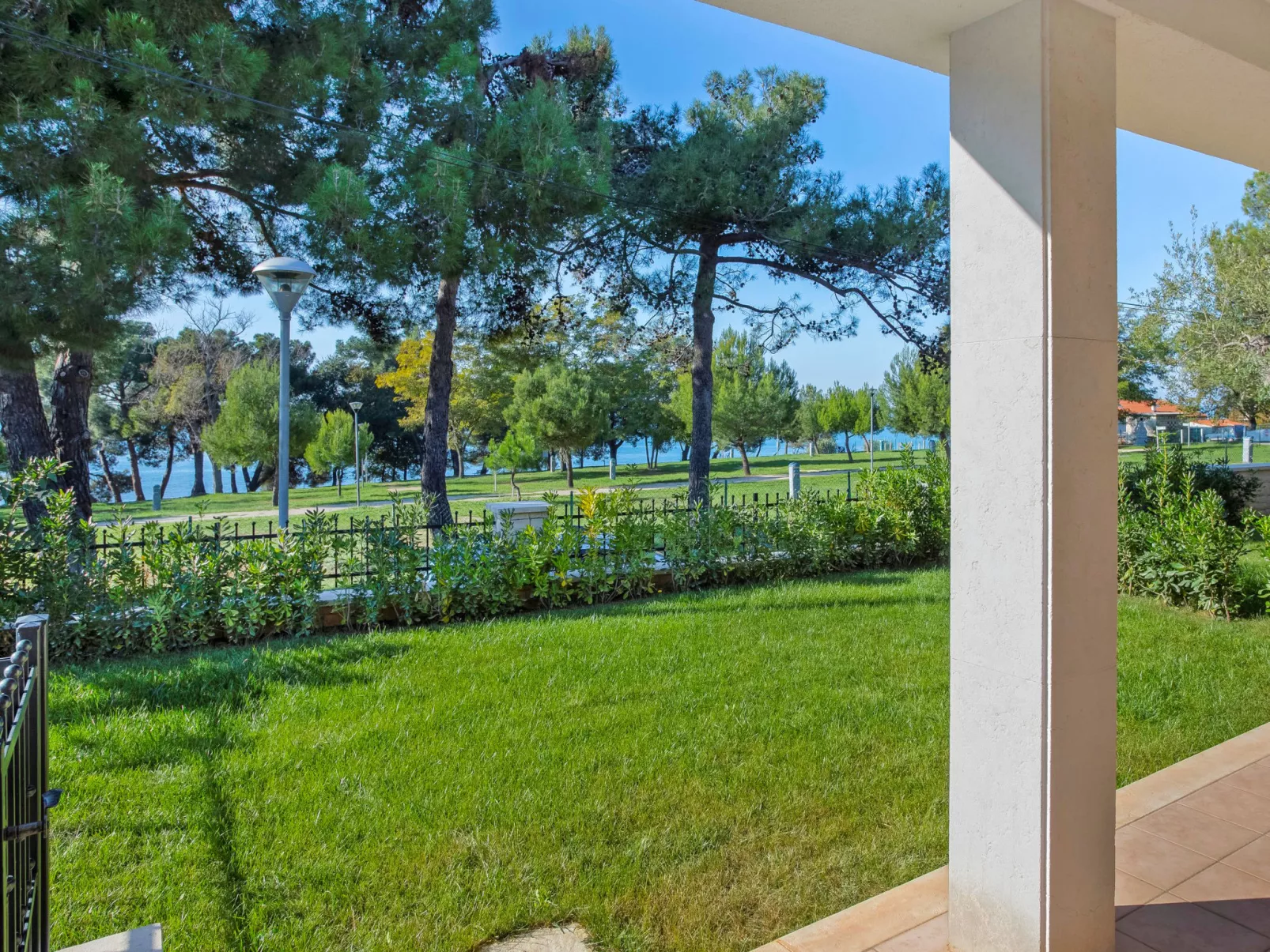 Villa Beach Front-Inside