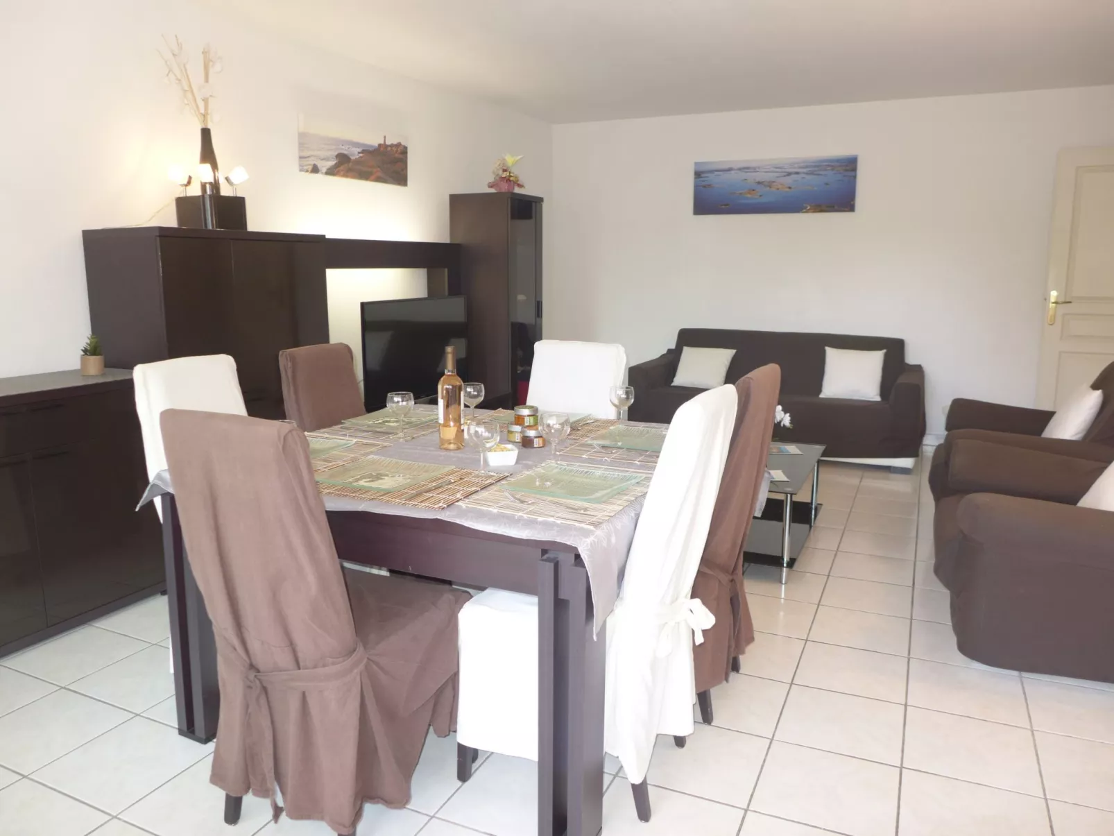 Le Clos Saint Saens-Inside