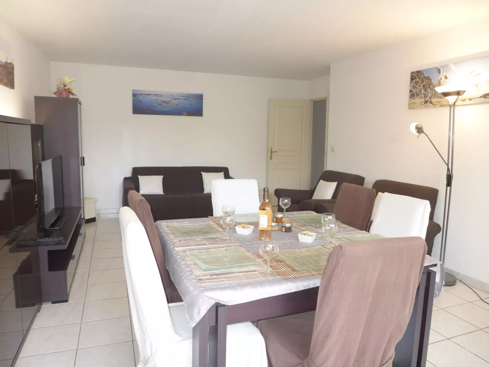 Le Clos Saint Saens-Inside