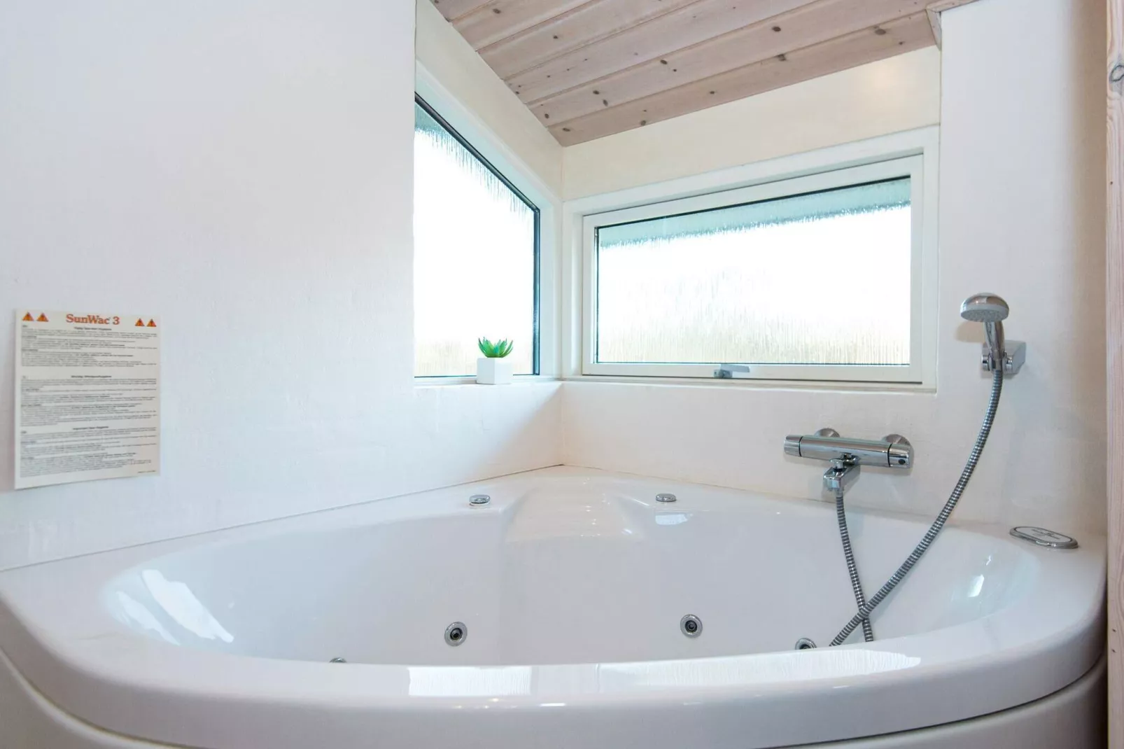 8 person holiday home in Grenaa-By Traum-Spa