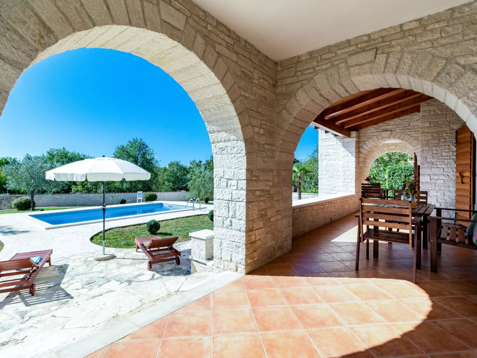 Villa Sand-Outside