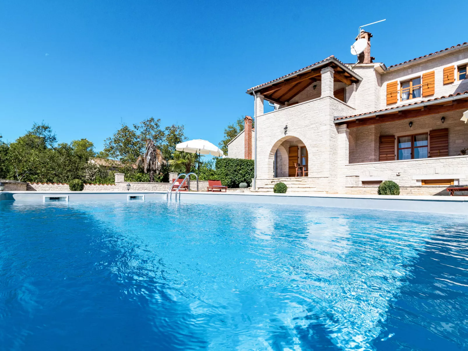 Villa Sand-Outside