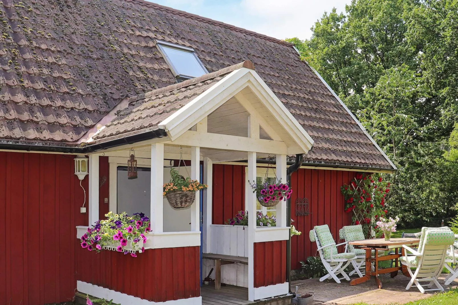 6 person holiday home in ÖRKELJUNGA