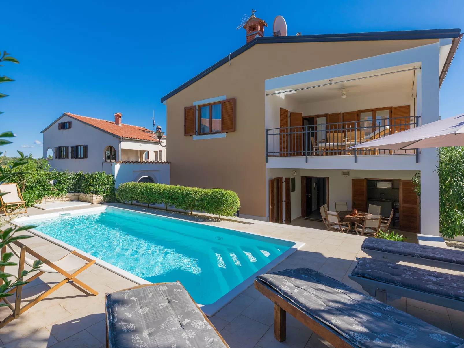 Villa Asi-Dehors