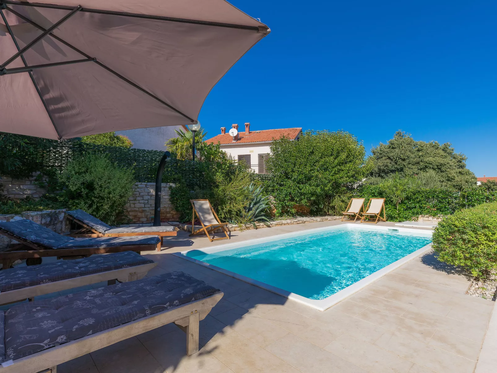 Villa Asi-Dehors