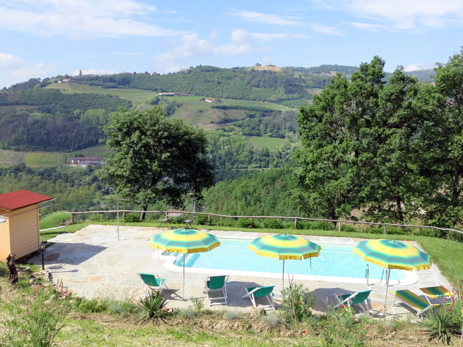 La Rovere-Outside